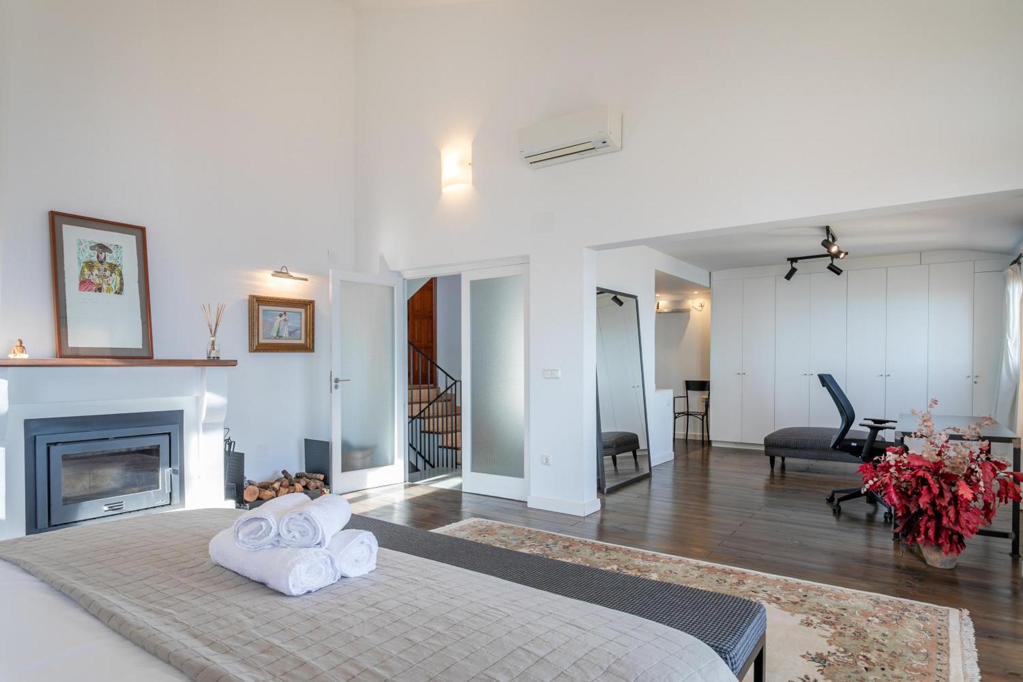 Almela's Villa Santa Pola