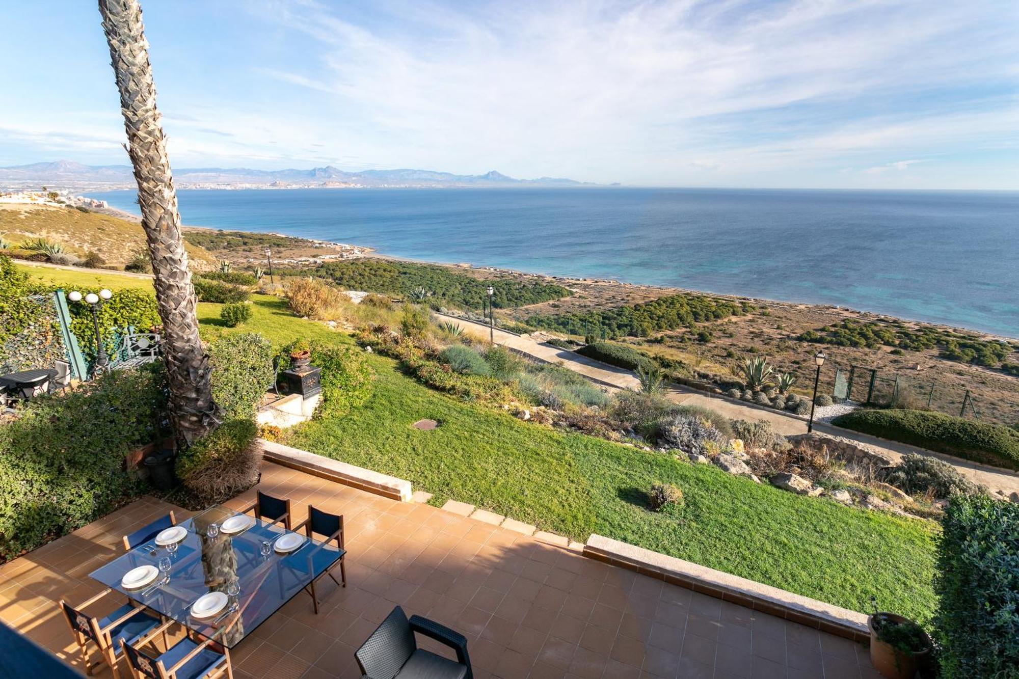 Almela's Villa *