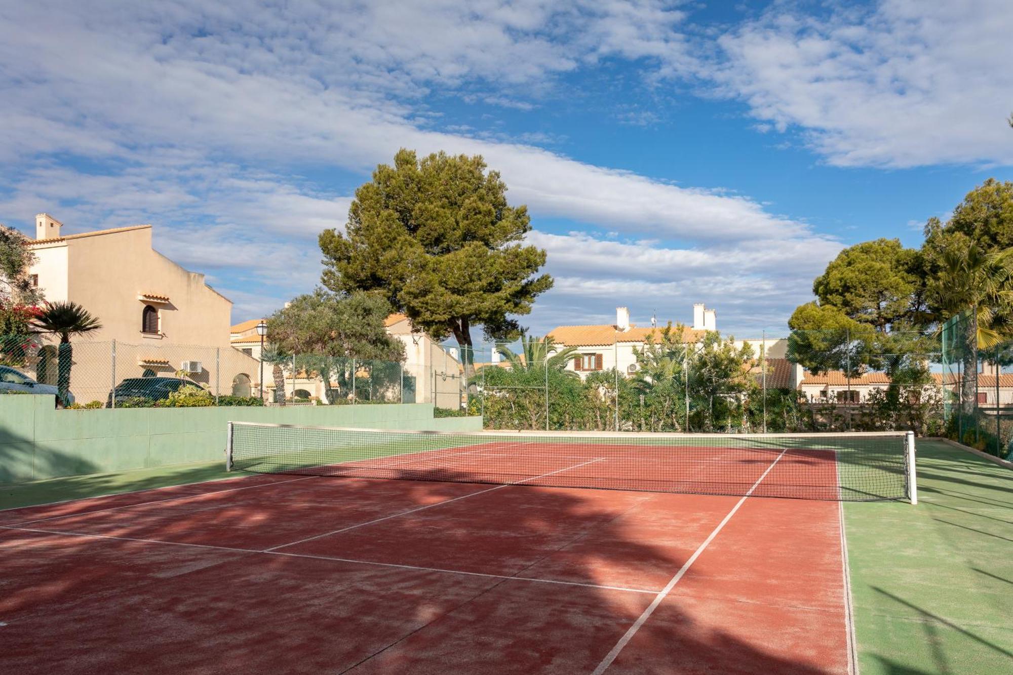 Almela's Villa Santa Pola